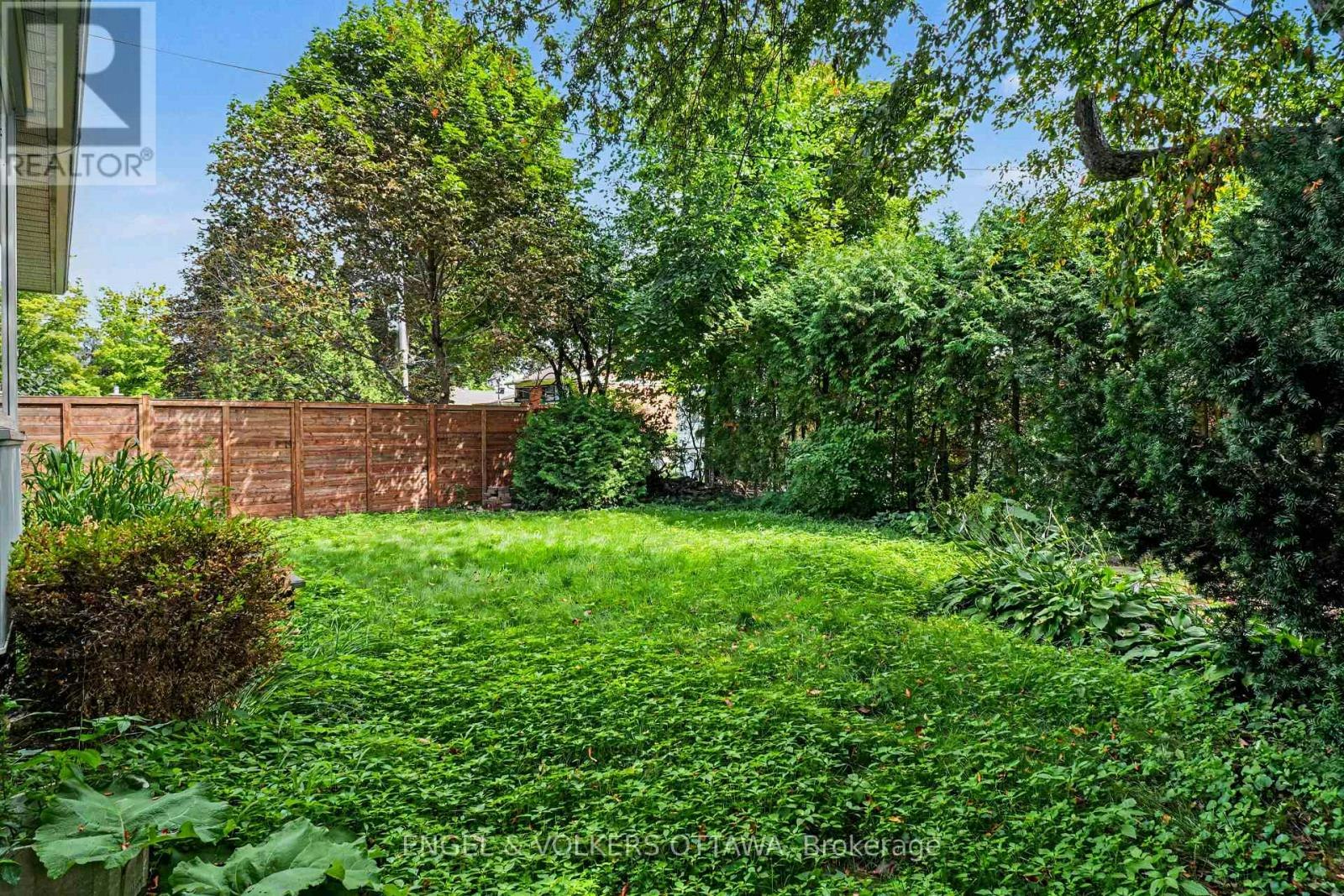 524 Penhill Avenue, Ottawa, ON, K1G 0V6 - 17