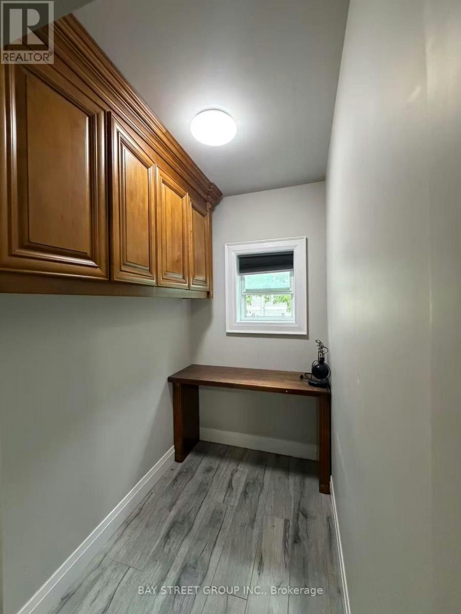 MAIN And Lower 33 Dalton Road, Toronto, ON, M5R 2Y8 - 8