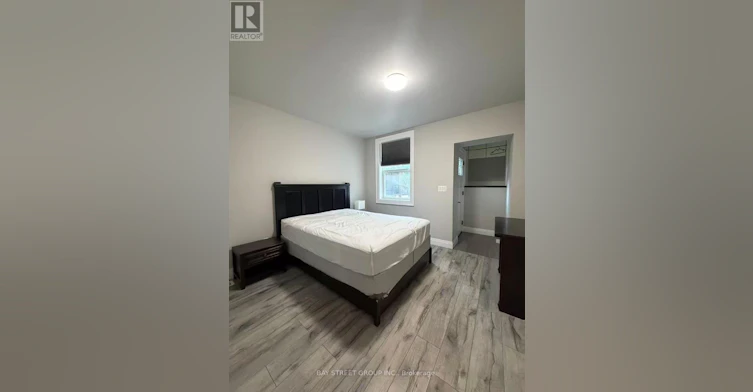 MAIN And Lower 33 Dalton Road, Toronto, ON, M5R 2Y8 - 2