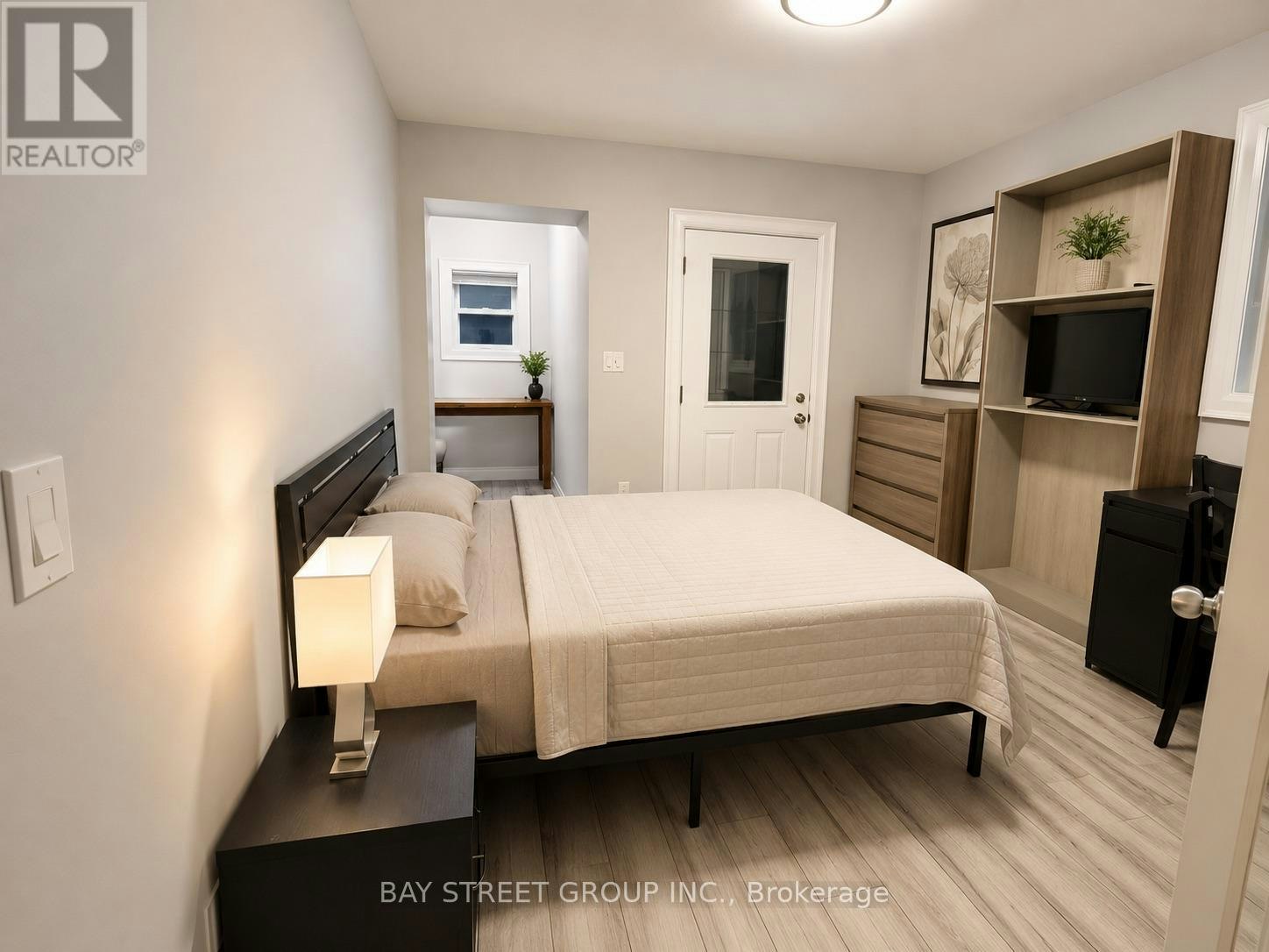 MAIN And Lower 33 Dalton Road, Toronto, ON, M5R 2Y8 - 4