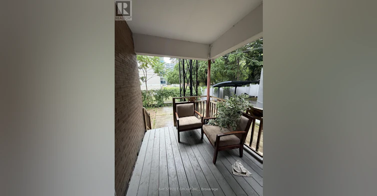 MAIN And Lower 33 Dalton Road, Toronto, ON, M5R 2Y8 - 11