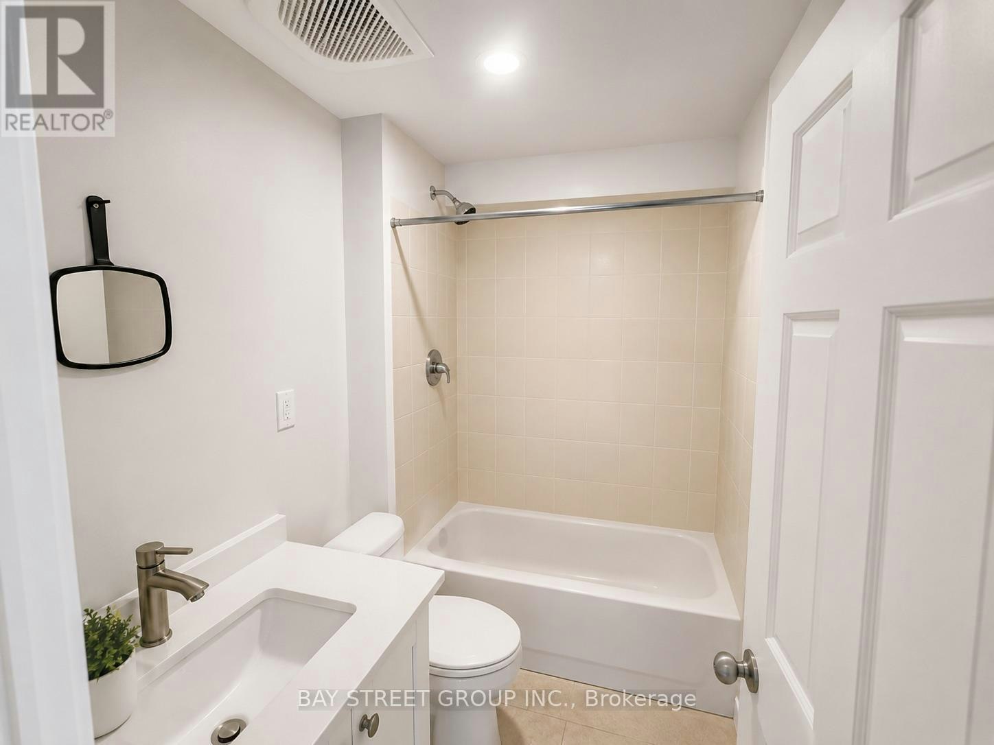 MAIN And Lower 33 Dalton Road, Toronto, ON, M5R 2Y8 - 6