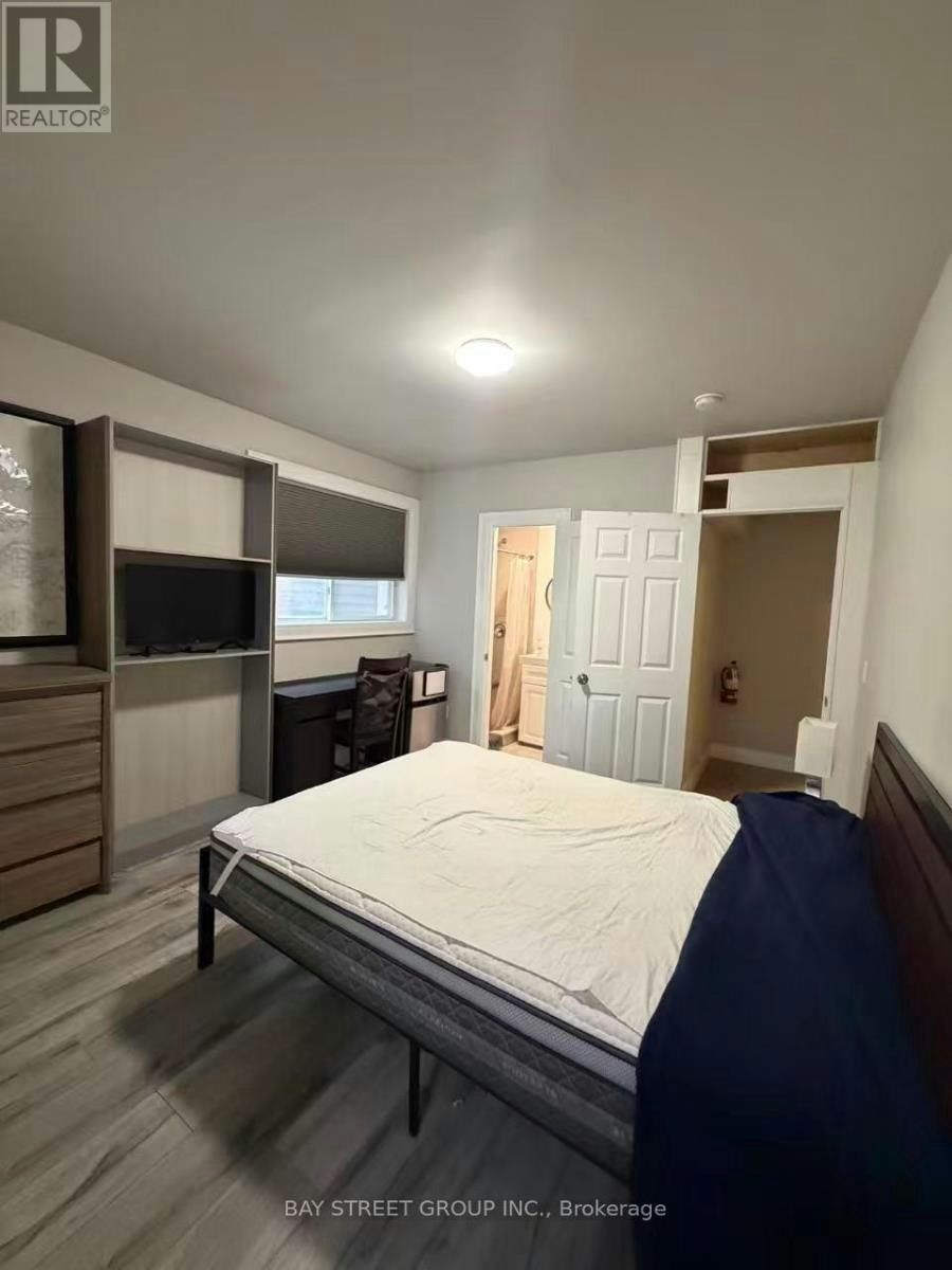 MAIN And Lower 33 Dalton Road, Toronto, ON, M5R 2Y8 - 7