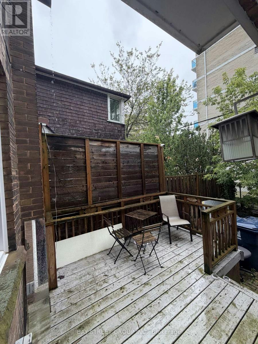 MAIN And Lower 33 Dalton Road, Toronto, ON, M5R 2Y8 - 5