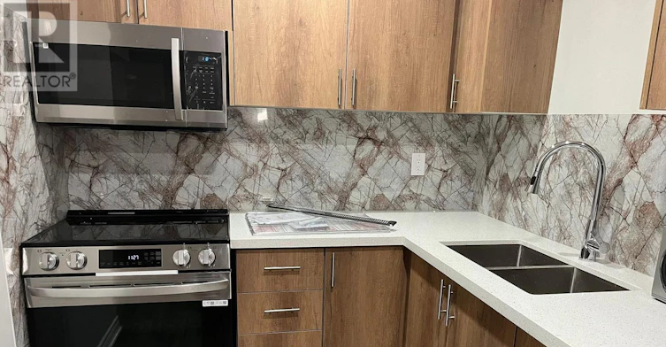BSMT-2 Hoover Park Drive, Whitchurch-Stouffville, ON, L4A 1S1 - 10