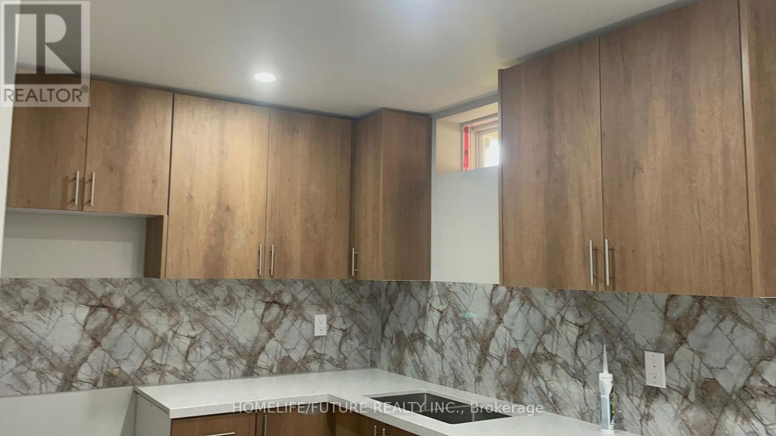 BSMT-2 Hoover Park Drive, Whitchurch-Stouffville, ON, L4A 1S1 - 2