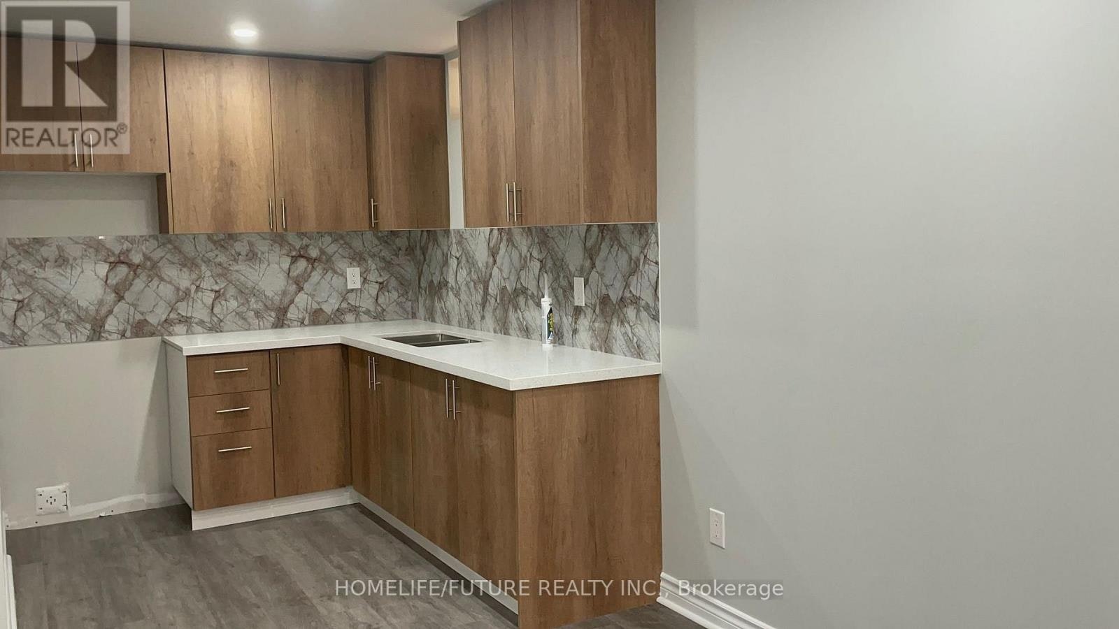 BSMT-2 Hoover Park Drive, Whitchurch-Stouffville, ON, L4A 1S1 - 5