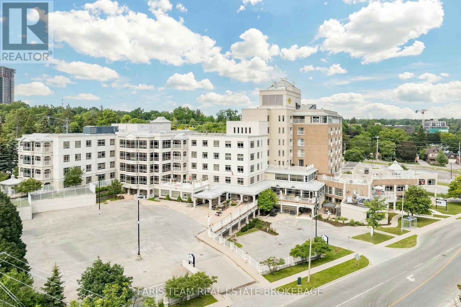 82-74 Ross Street, Barrie, ON, L4N 1G3