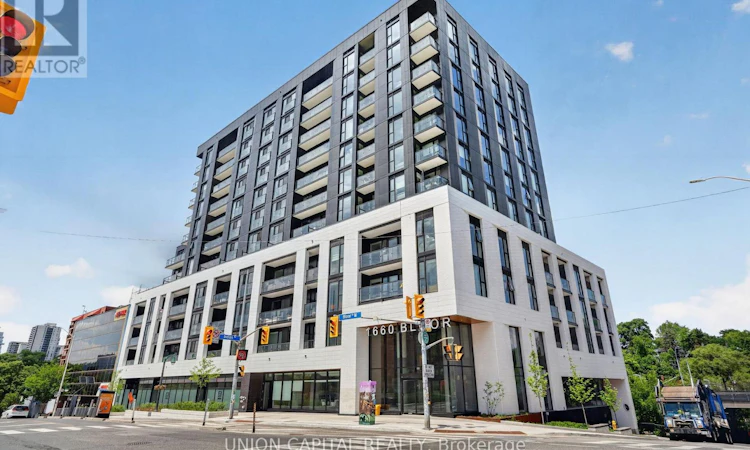910-1660 Bloor Street W
