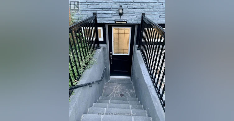 LOWER-636 Scarlett Road S, Toronto, ON, M9P 2S9