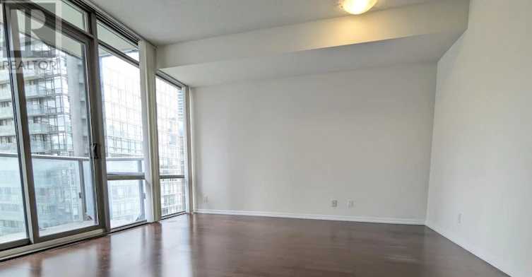 906-832 Bay Street, Toronto, ON, M5S 1Z6 - 4