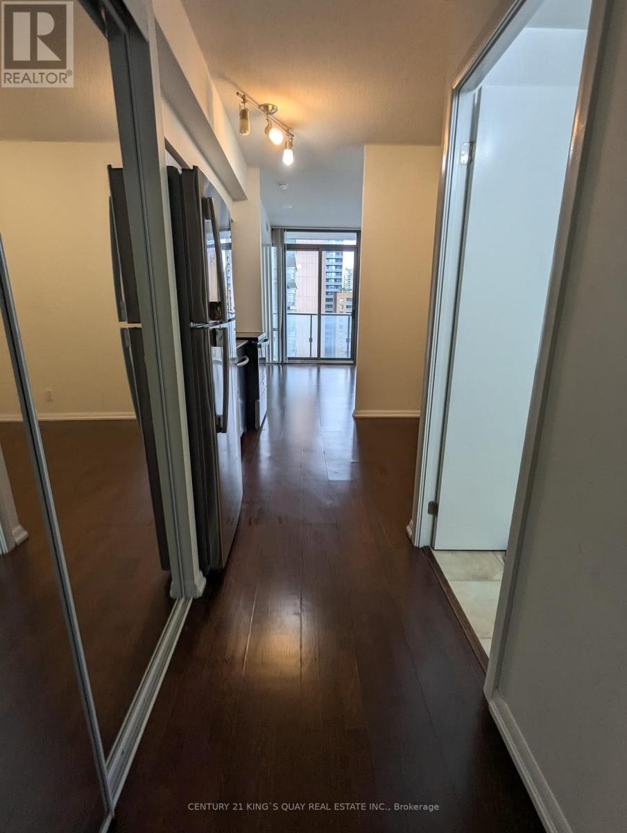 906-832 Bay Street, Toronto, ON, M5S 1Z6 - 11