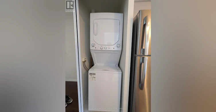 906-832 Bay Street, Toronto, ON, M5S 1Z6 - 12