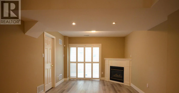 7-10719 Bathurst Street, Vaughan, ON, L4C 0N3 - 2