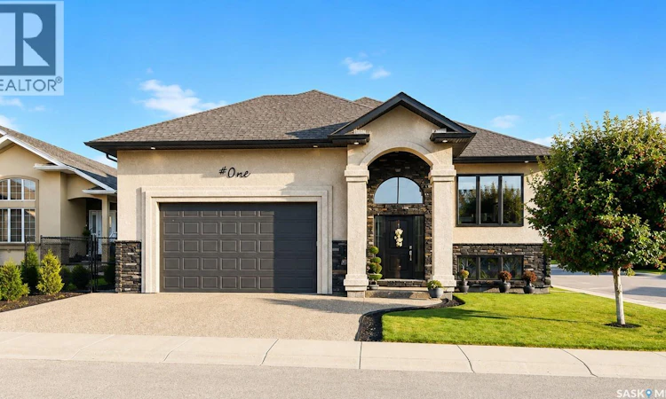 1 Glen Howard Way
