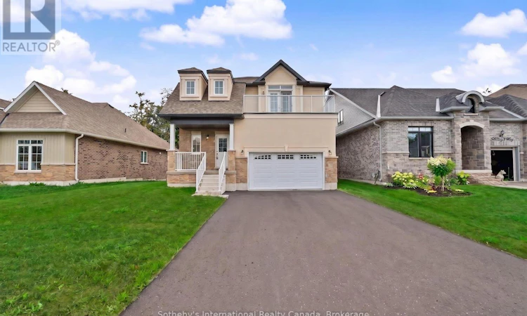 9 Hillcroft Way
