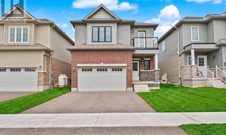 12 Hillcroft Way