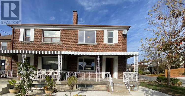 443 Vaughan Road, Toronto, ON, M6C 2P4
