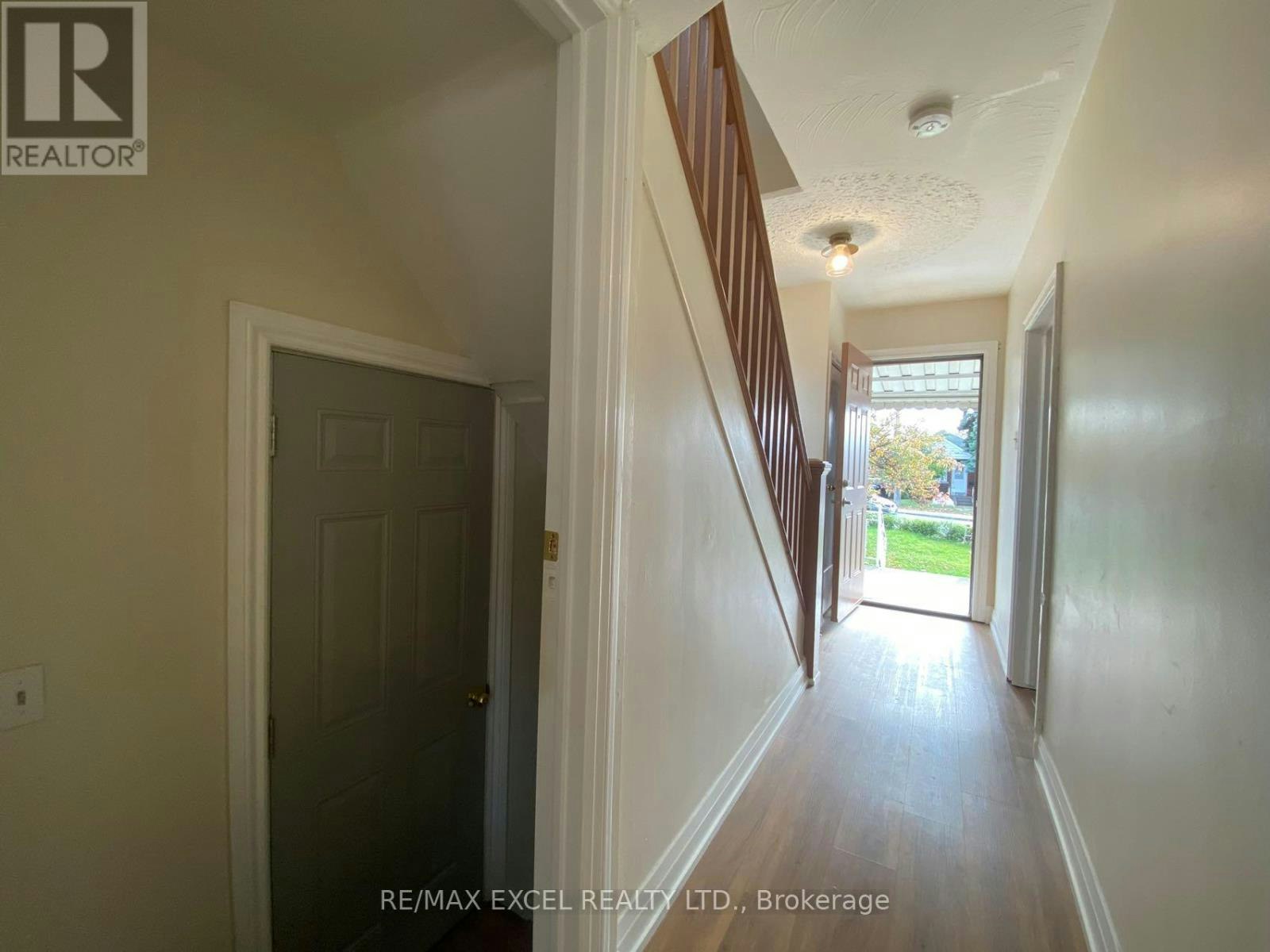 443 Vaughan Road, Toronto, ON, M6C 2P4 - 7