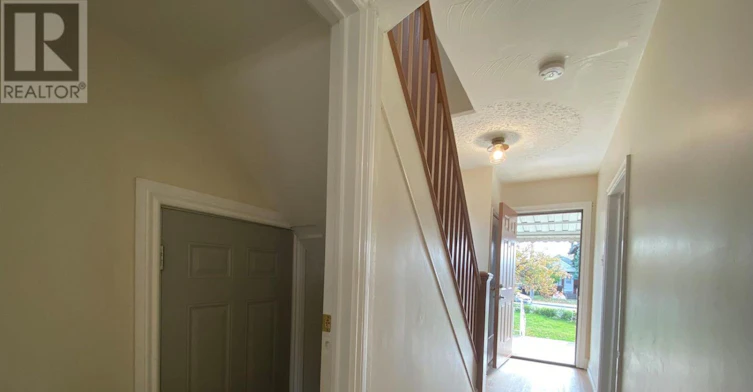 443 Vaughan Road, Toronto, ON, M6C 2P4 - 7