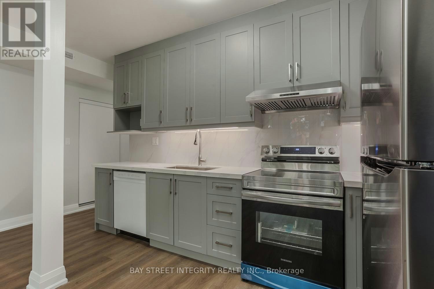 MAIN FLOOR-19 D'arcy Street, Toronto, ON, M5T 1J8 - 4
