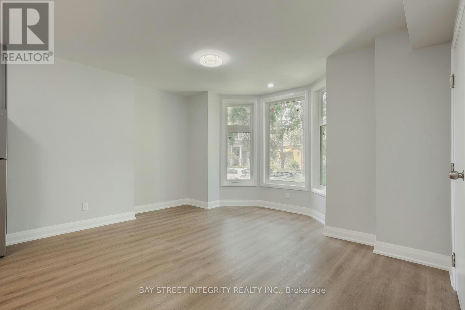 MAIN FLOOR-19 D'arcy Street, Toronto, ON, M5T 1J8
