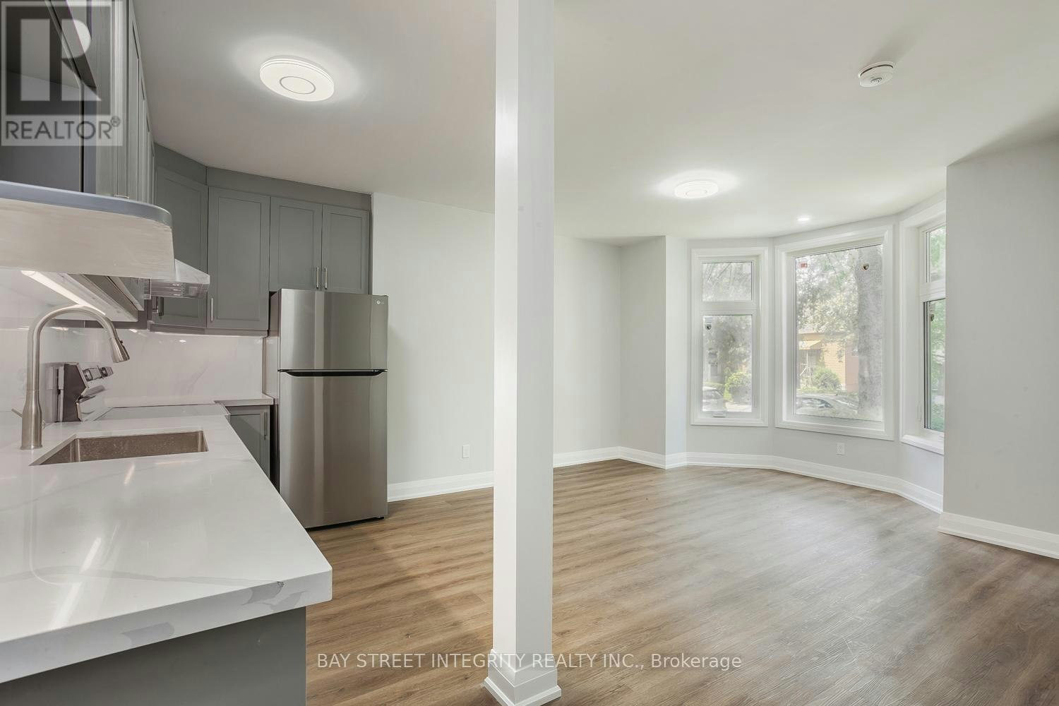 MAIN FLOOR-19 D'arcy Street, Toronto, ON, M5T 1J8 - 2