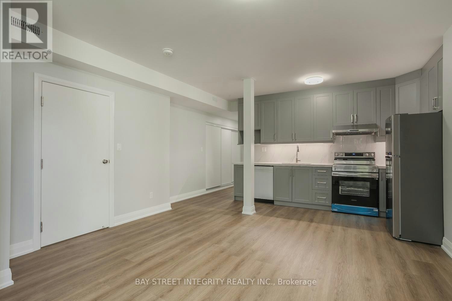 MAIN FLOOR-19 D'arcy Street, Toronto, ON, M5T 1J8 - 5