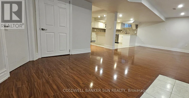 44 Skywood Drive, Richmond Hill, ON, L4E 4L2 - 2