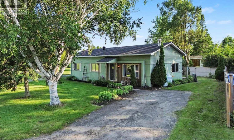 17 Bridle Path