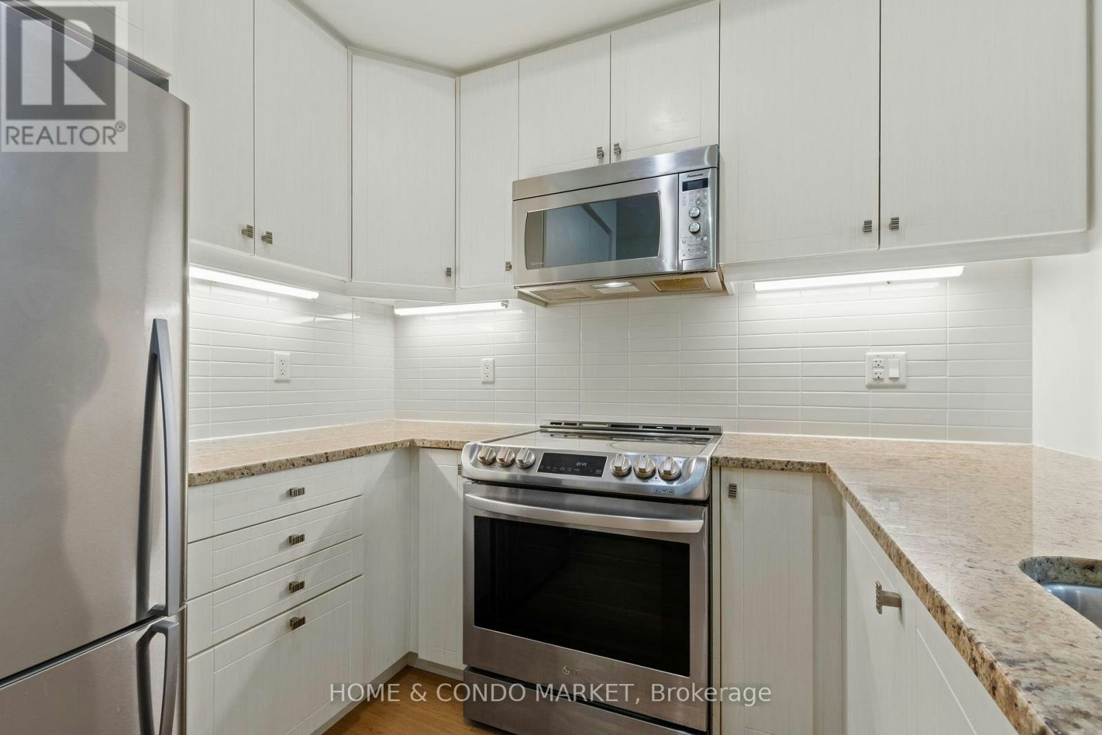 130-3170 Erin Mills Parkway, Mississauga, ON, L5L 0B6 - 9