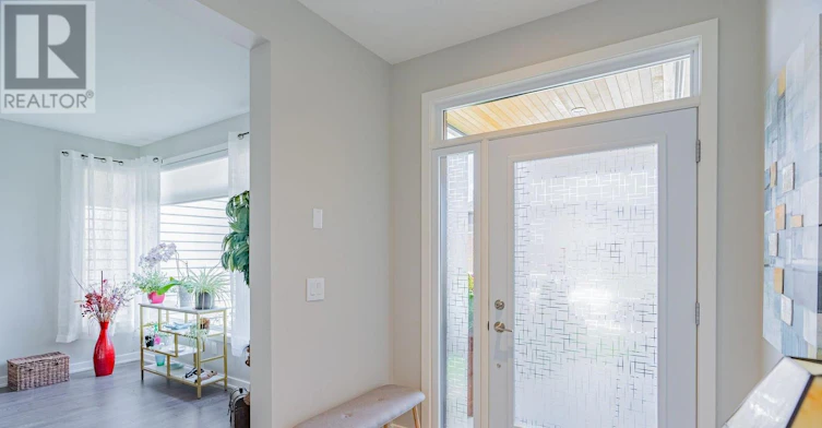 451 Longworth Avenue, Ottawa, ON, K1T 0T7 - 4