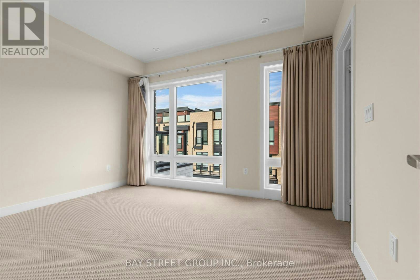 28 Credit Lane, Richmond Hill, ON, L4E 1G9 - 28