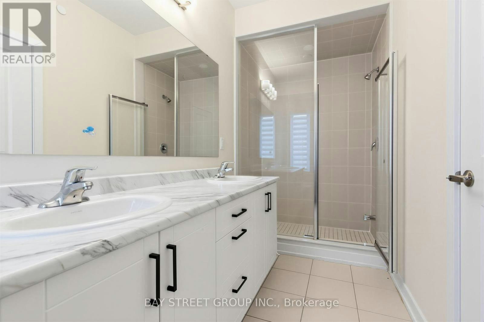 28 Credit Lane, Richmond Hill, ON, L4E 1G9 - 36