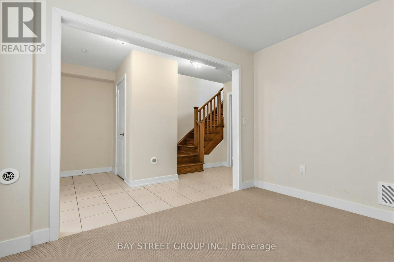 28 Credit Lane, Richmond Hill, ON, L4E 1G9 - 6
