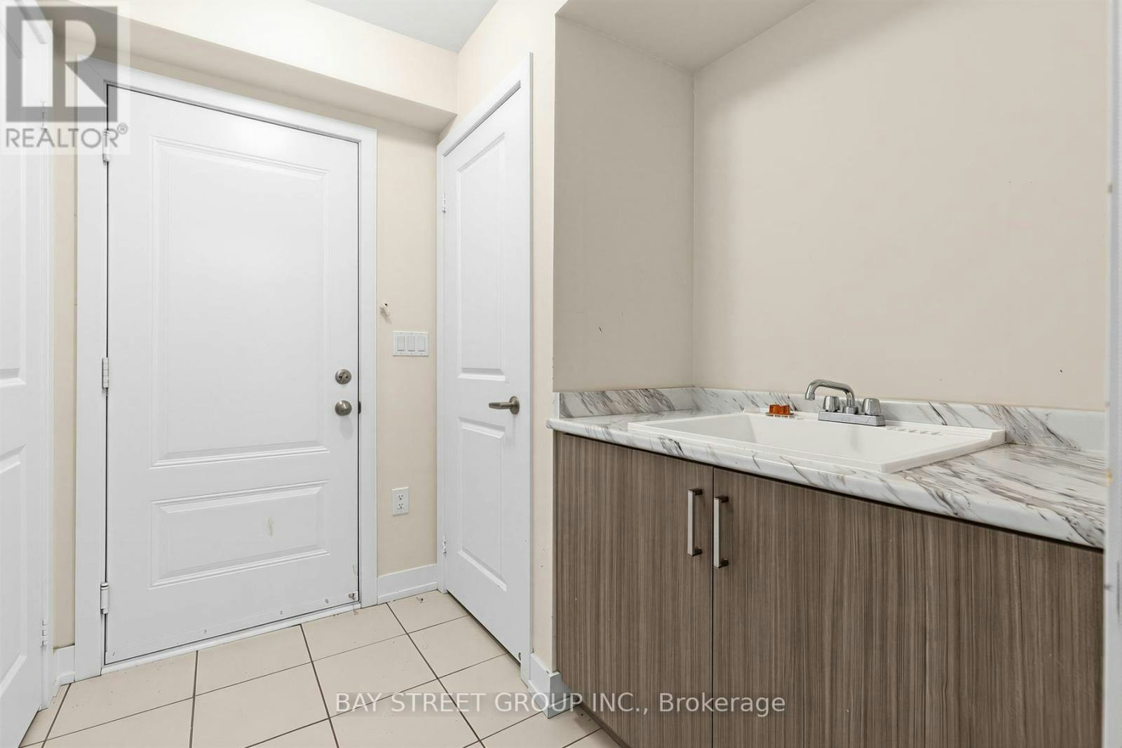 28 Credit Lane, Richmond Hill, ON, L4E 1G9 - 8