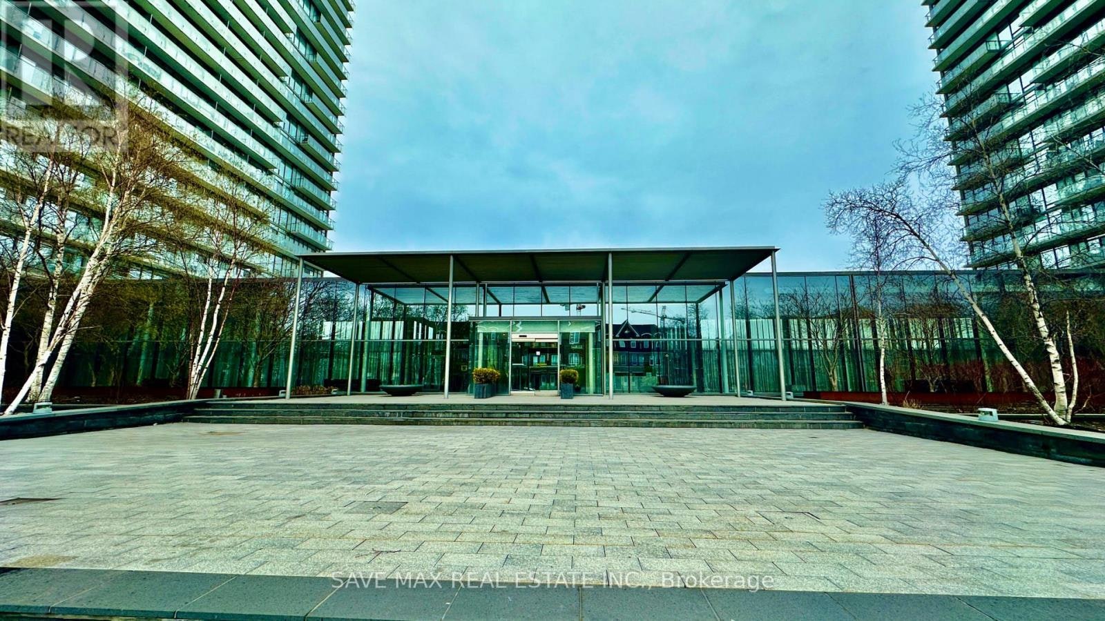 3213-105 The Queensway Avenue, Toronto, ON, M6S 2A2 - 2
