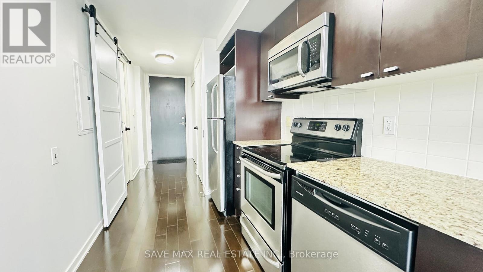 3213-105 The Queensway Avenue, Toronto, ON, M6S 2A2 - 11