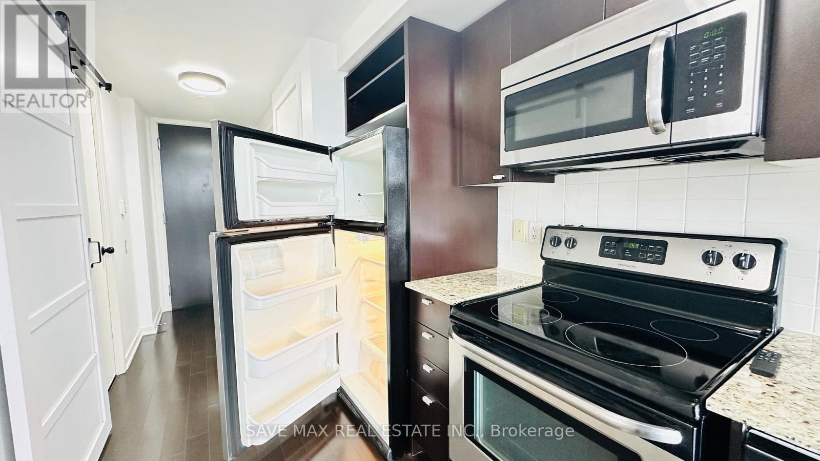 3213-105 The Queensway Avenue, Toronto, ON, M6S 2A2 - 10