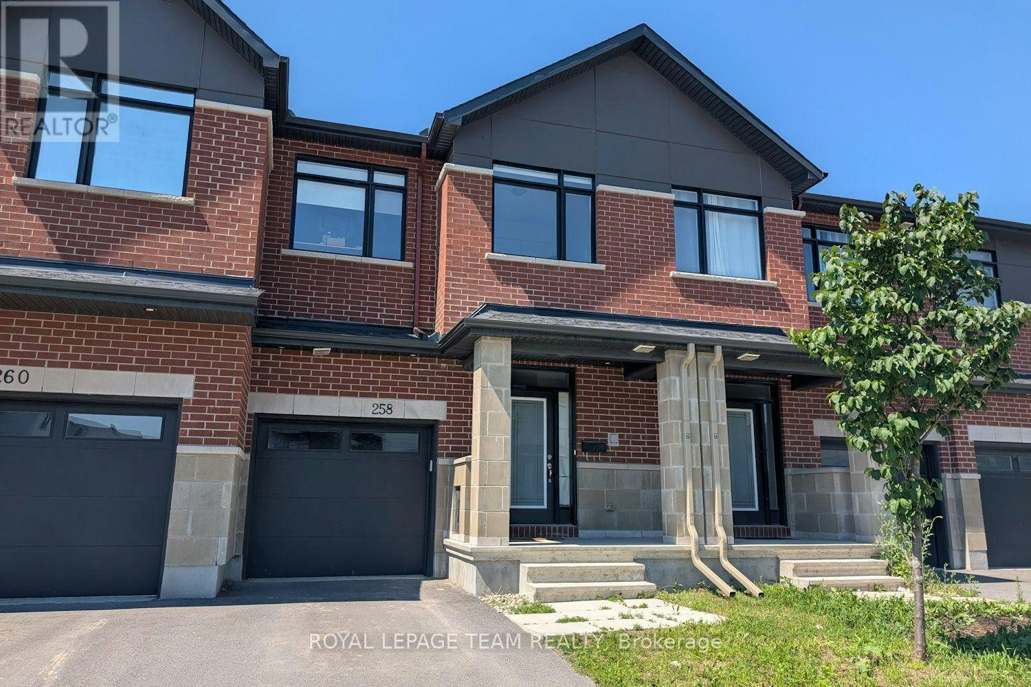 258 Monticello Avenue, Ottawa, ON, K2S 2S1