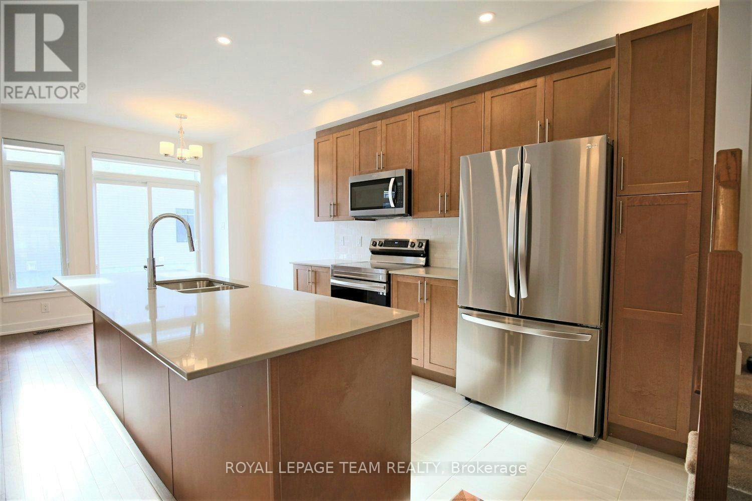 258 Monticello Avenue, Ottawa, ON, K2S 2S1 - 16