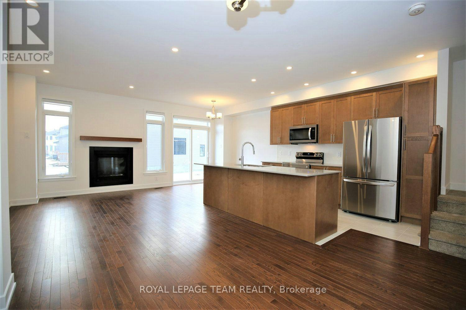 258 Monticello Avenue, Ottawa, ON, K2S 2S1 - 2