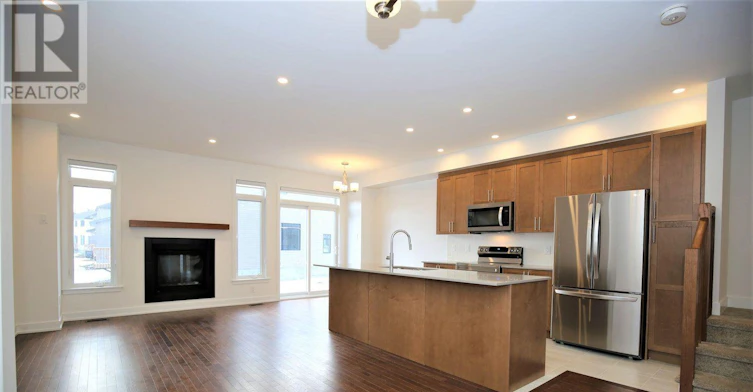 258 Monticello Avenue, Ottawa, ON, K2S 2S1 - 2