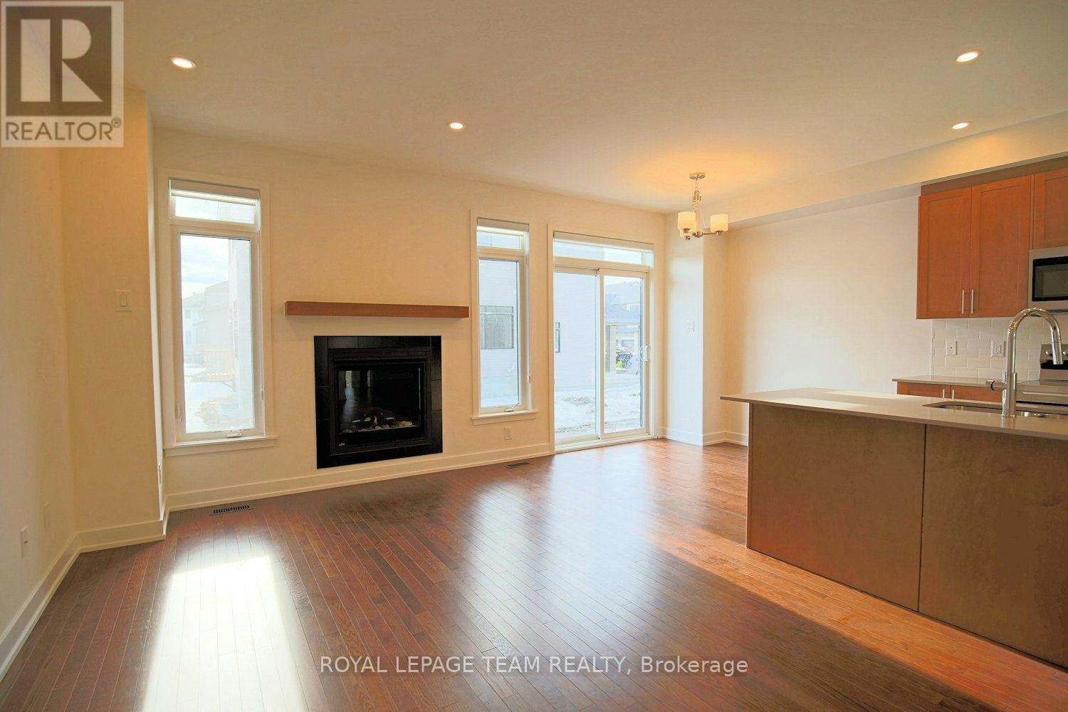258 Monticello Avenue, Ottawa, ON, K2S 2S1 - 14