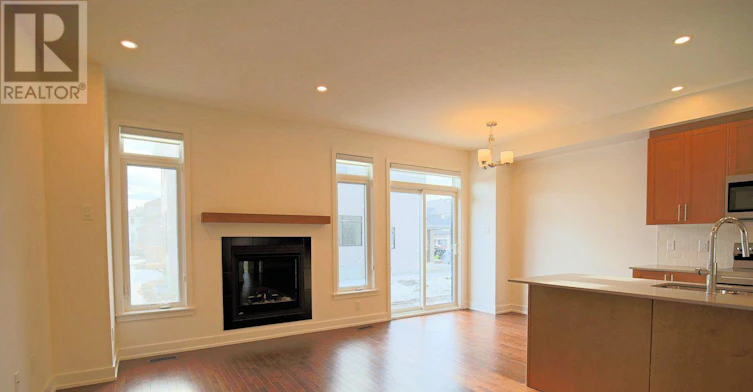 258 Monticello Avenue, Ottawa, ON, K2S 2S1 - 14