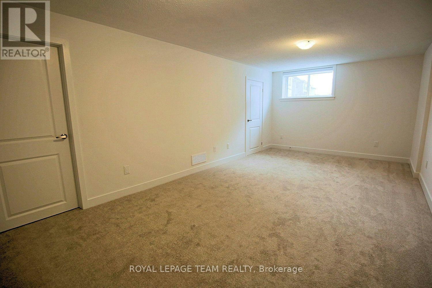 258 Monticello Avenue, Ottawa, ON, K2S 2S1 - 5