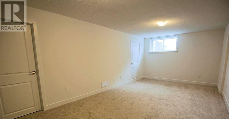 258 Monticello Avenue, Ottawa, ON, K2S 2S1 - 5
