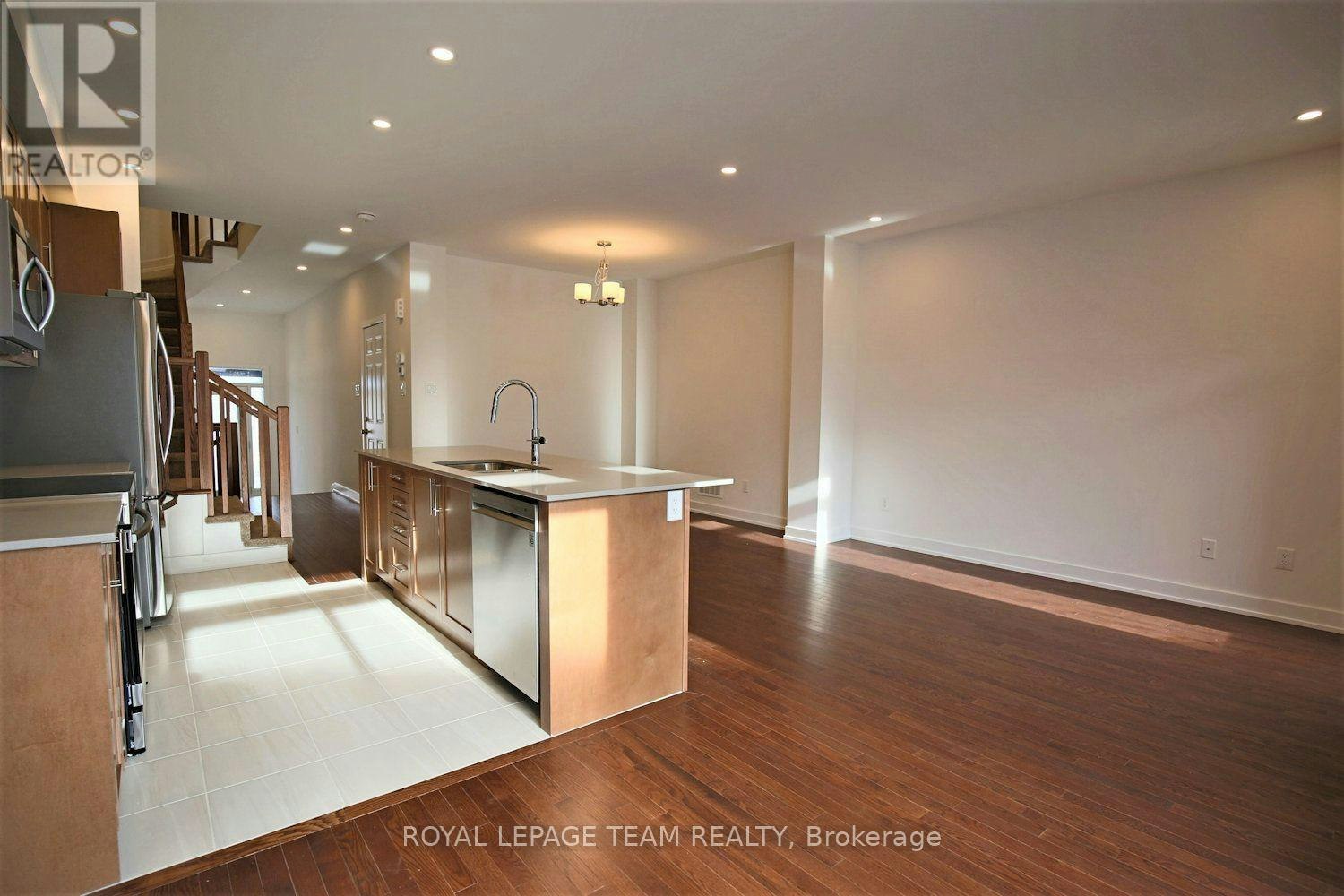 258 Monticello Avenue, Ottawa, ON, K2S 2S1 - 21