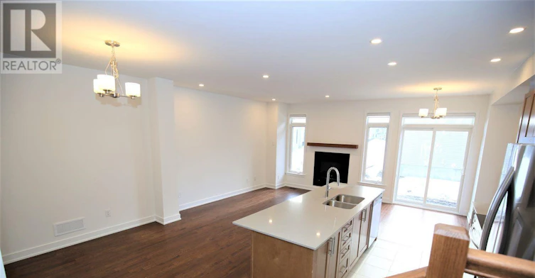 258 Monticello Avenue, Ottawa, ON, K2S 2S1 - 10