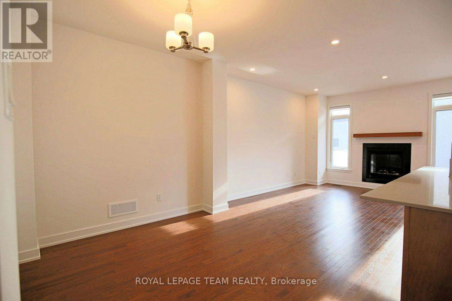 258 Monticello Avenue, Ottawa, ON, K2S 2S1 - 13